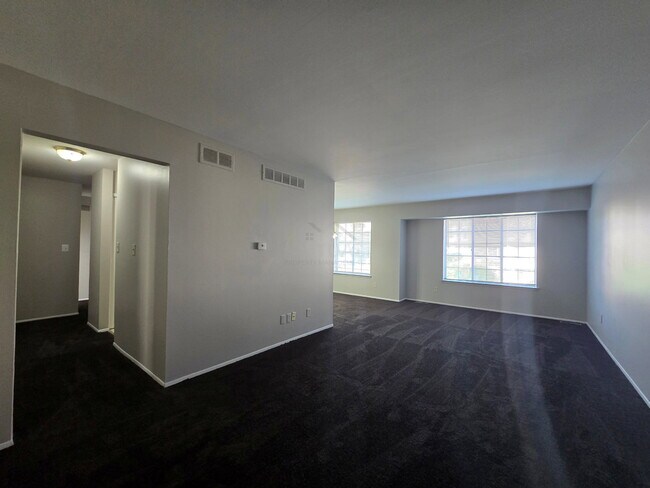 Foto del edificio - 30276 Southfield Rd