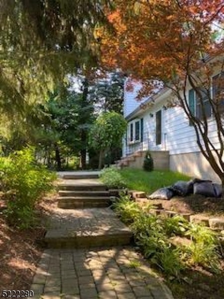Foto principal - 46 Schoolhouse Rd
