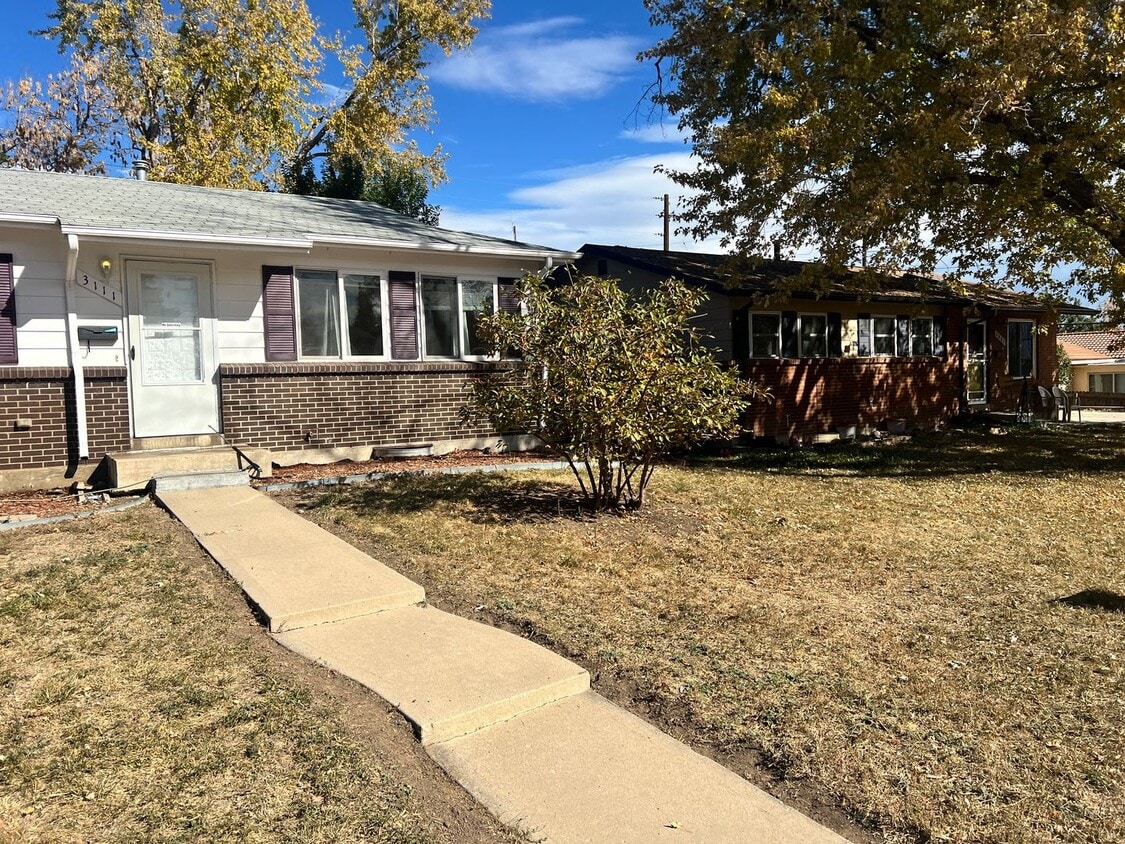 Wonderfully conditioned and conveniently located updated ranch in Westminster! Showings begin 8/7... - Wonderfully conditioned and conveniently located updated ranch in Westminster! Showings begin 8/7...