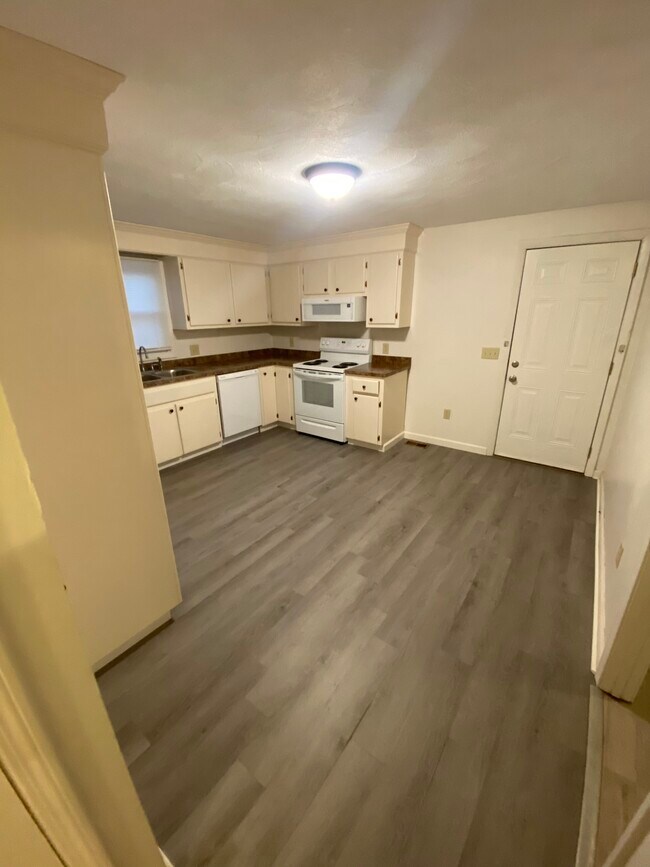 8 Halton St, Providence, RI 02907 House Rental in Providence, RI