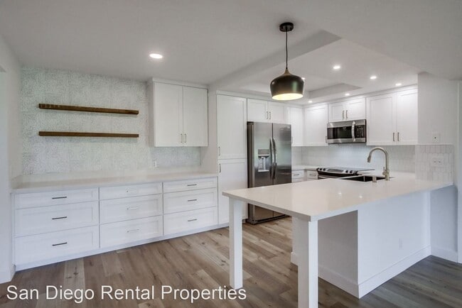 Building Photo - 2 br, 2 bath House - 12240 Corte Sabio #1104