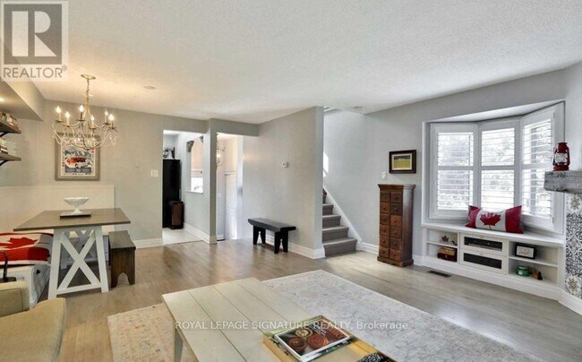 Building Photo - 27 Normandy Pl