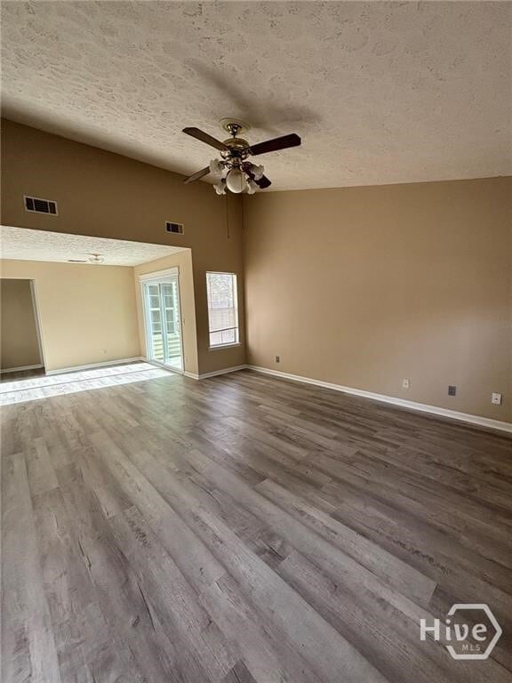 Building Photo - 105 Pelican Ln