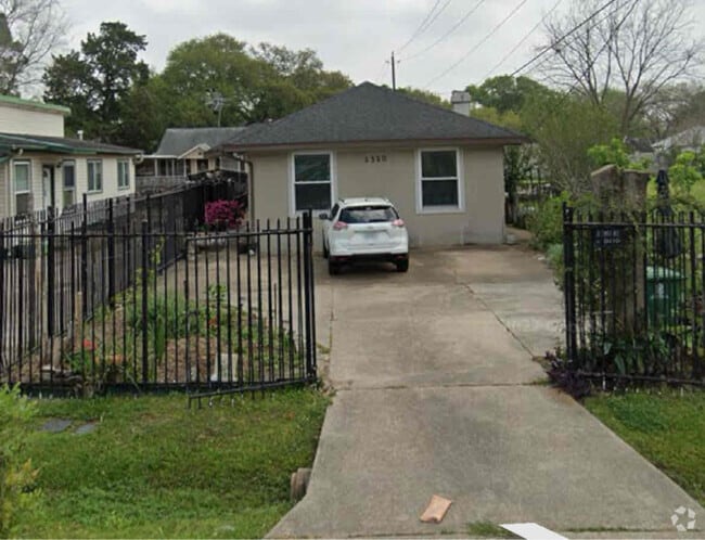 Building Photo - 2320 Peppermill Rd