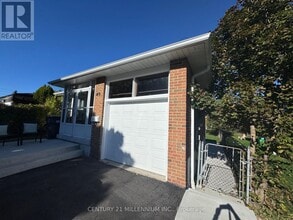 Building Photo - 149 Manitou Crescent