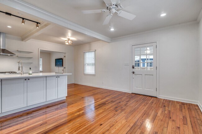 Building Photo - 1936 Truett Dr