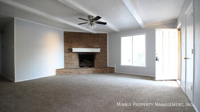 Foto del edificio - 7908 Aberdeen Ave