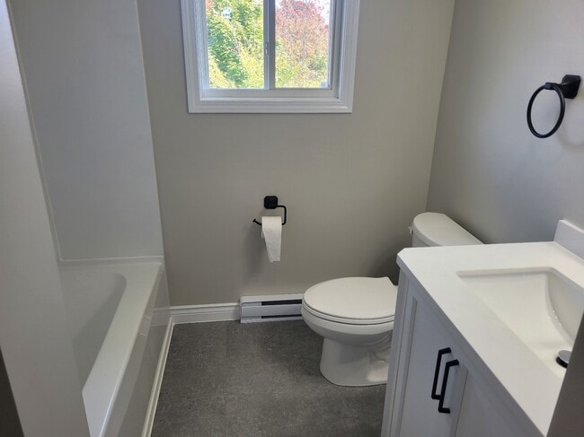 Building Photo - 30 Leacock Ct