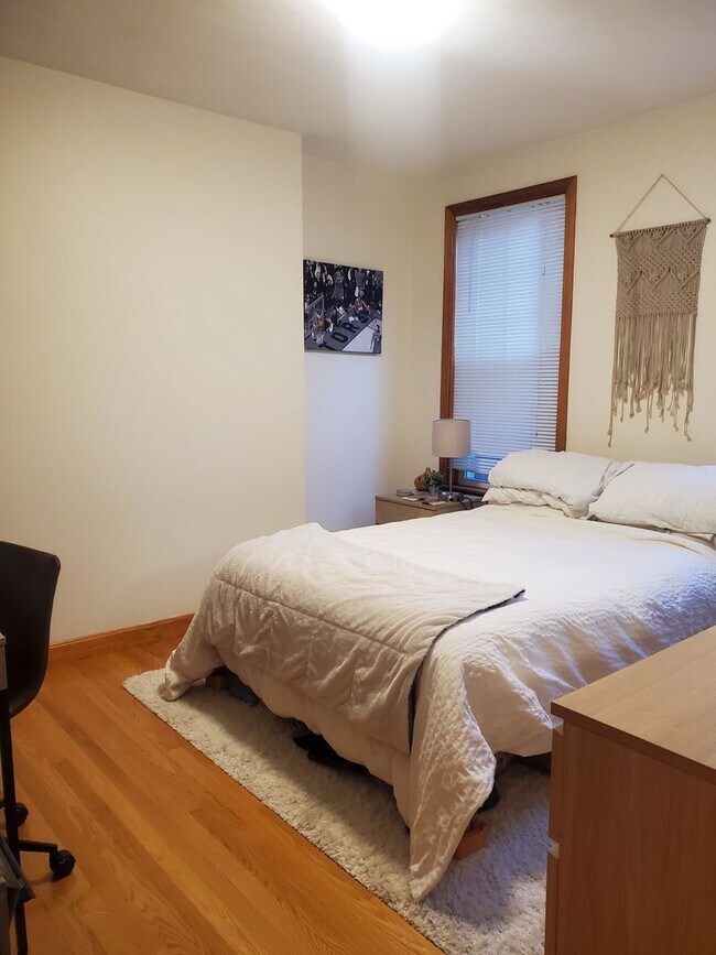 Photo - 8 Dighton St Apartment