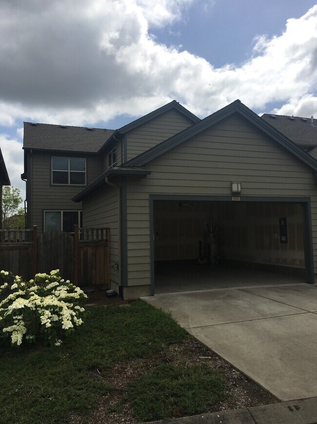 Foto del edificio - 3 bedroom 2.5 bath Legend Built home in Villabois