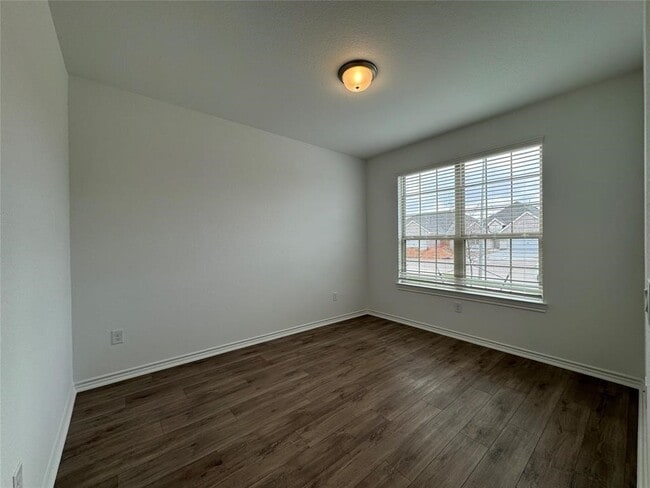 Building Photo - 1208 Jasmine Vw Ln