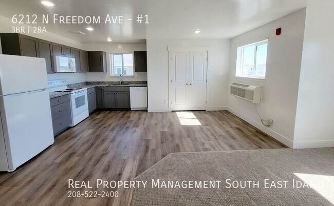 Foto del edificio - New & Modern 3 Bedroom, 1.5 Bathroom Apart...
