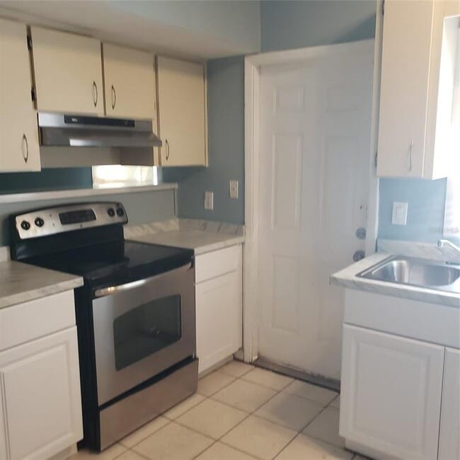 Building Photo - 5626 Ashley Oaks Dr