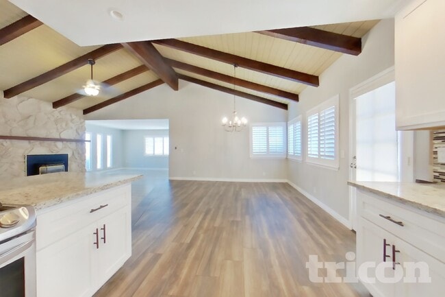 Building Photo - 17850 Rancho Bonita Rd