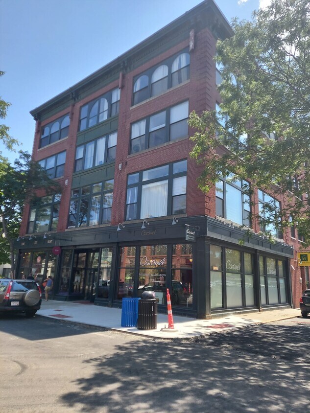 281 Essex St Unit 103, Salem, MA 01970 Condo for Rent in Salem, MA