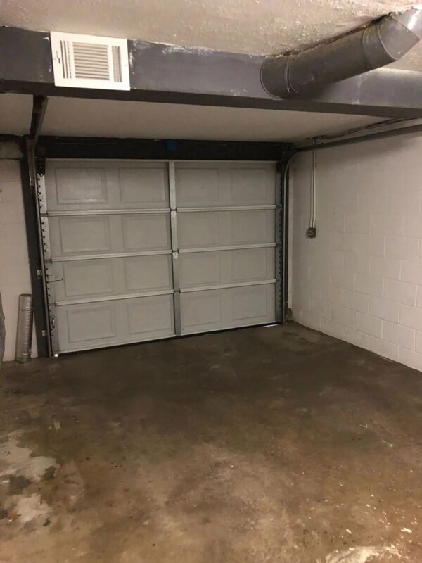 Building Photo - 525 Delford Ave NW