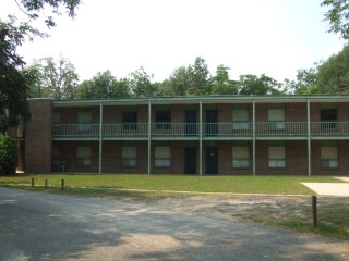 Primary Photo - Heritage Oaks Apartments