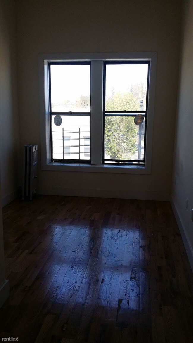 Building Photo - 6222 Myrtle Ave