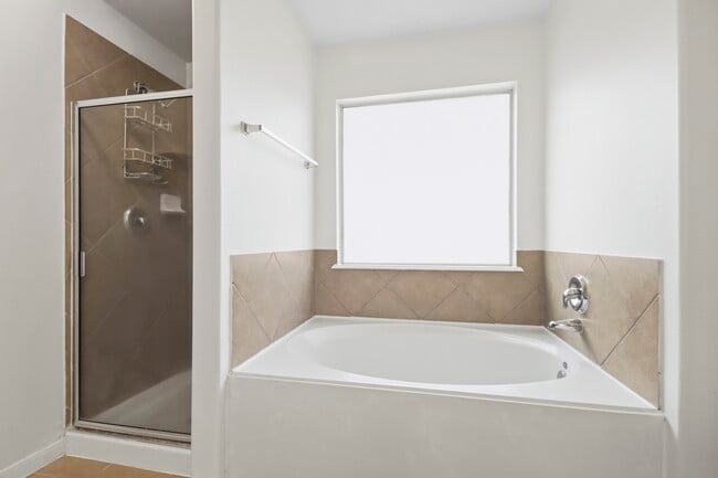Building Photo - 15127 Green Whisper Dr