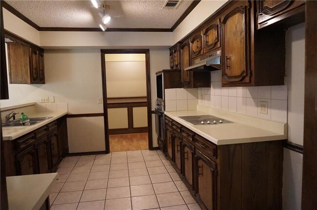 Foto del edificio - 4101 Emerson Dr