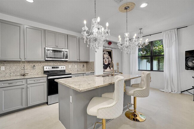 Foto del edificio - 455 NW 33rd Ln