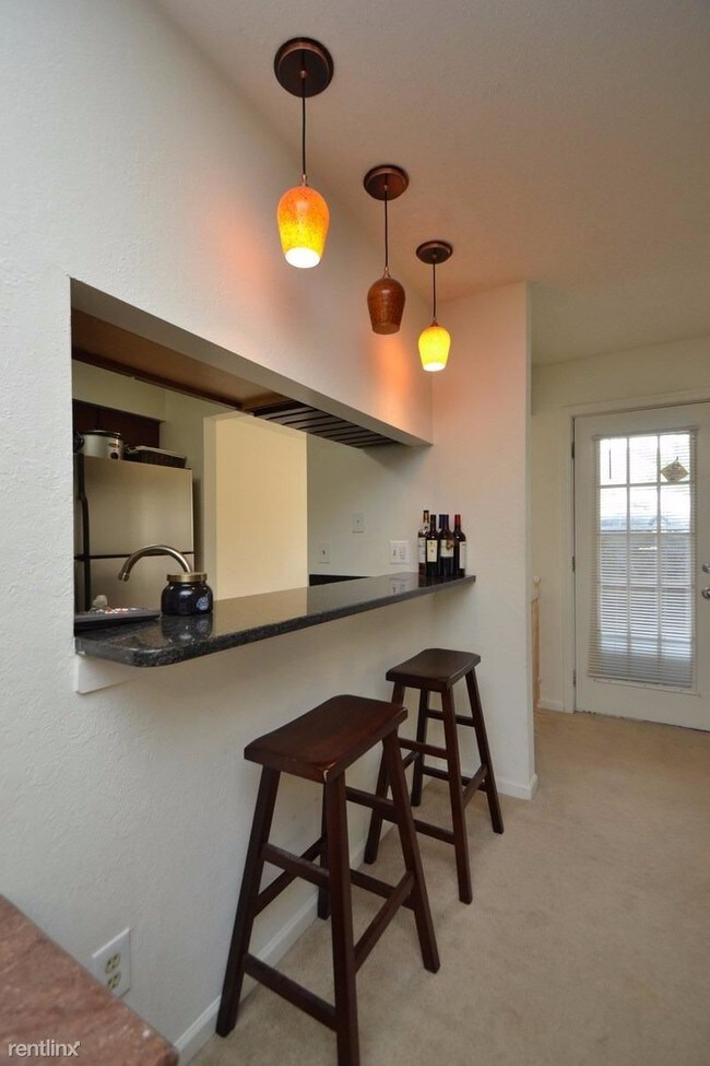 Foto del edificio - 1 br, 1 bath  - 109 Fieldcrest St Apt 101