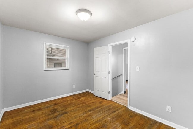 Foto del edificio - 384-386-386 S Napoleon Ave