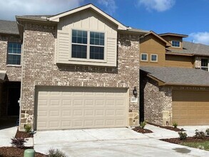 Building Photo - 6813 Jade Dr