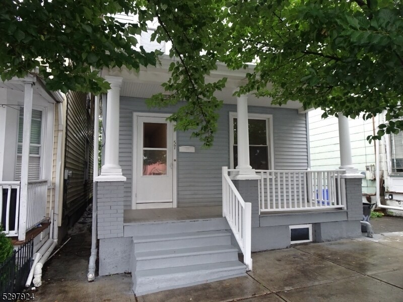 Primary Photo - 57 Heckman St