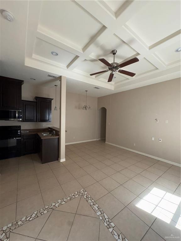 Building Photo - 14 Jade St