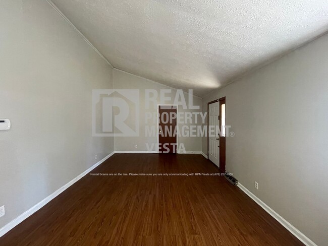 Building Photo - 1550 N Atwood Dr