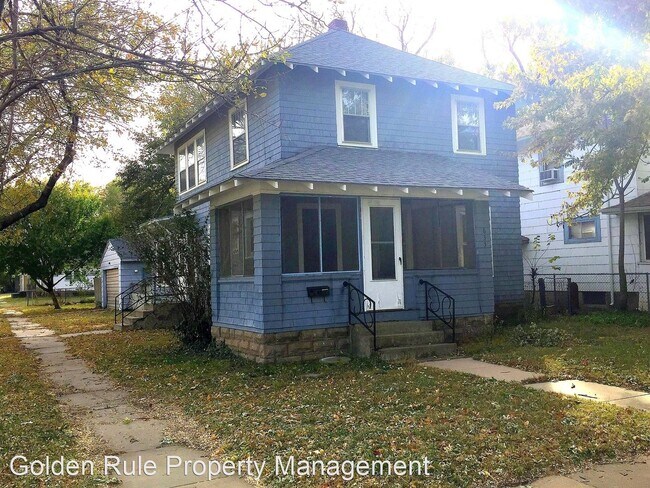 Building Photo - 4 br, 2 bath House - 633 E 7th Ave