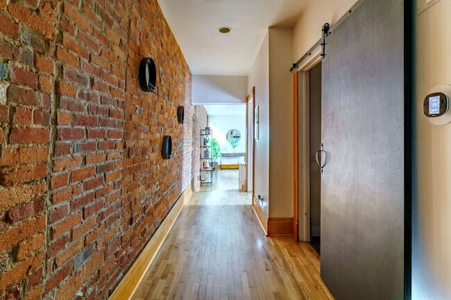 Foto del edificio - 1180 N High St