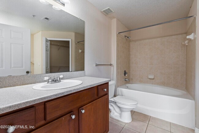 Foto del edificio - 8550 Touchton Rd