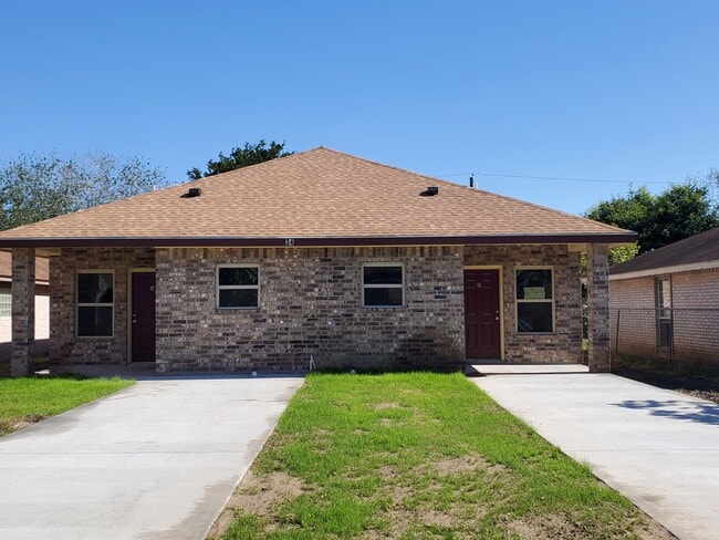 Building Photo - 34 San Martin Dr