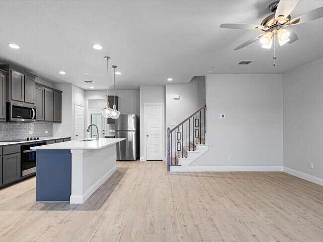 Foto del edificio - 6116 Bursey Rd