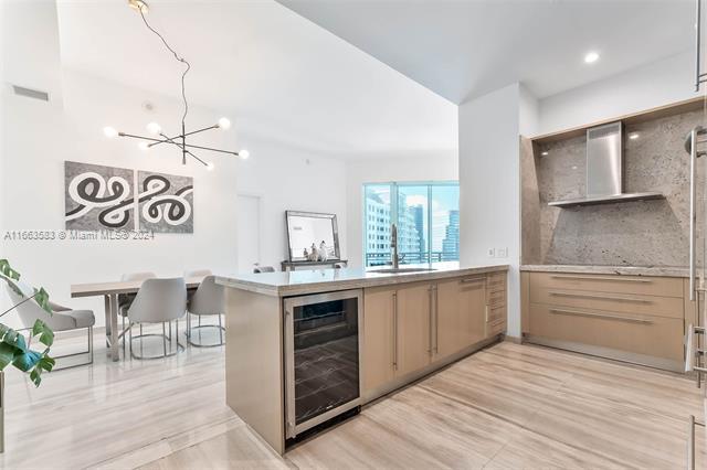 Foto principal - 900 Brickell Key Blvd