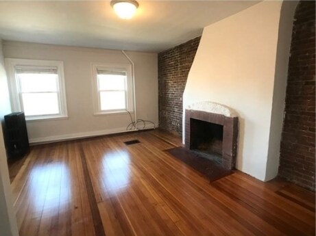 Building Photo - 338 Tappan St
