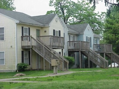 Dos Townhomes incluido en venta - Parkland Partners