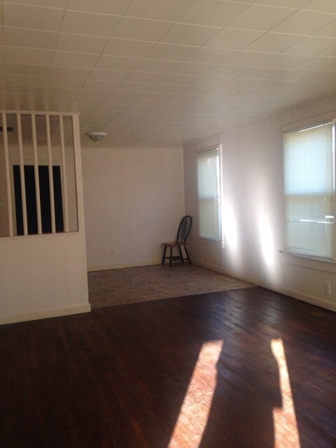 Building Photo - 3904 Golf Links Blvd