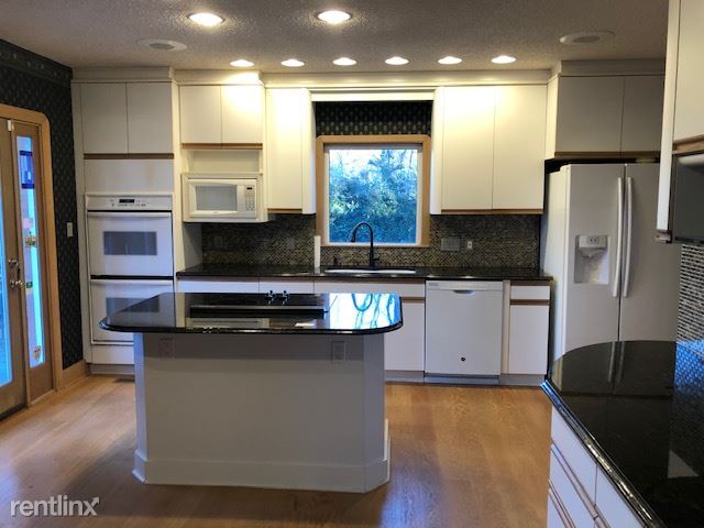 Foto del edificio - 3 br, 3.5 bath House - 2210 Tennyson Dr