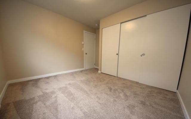 Building Photo - 2 bedroom in Seattle WA 98117