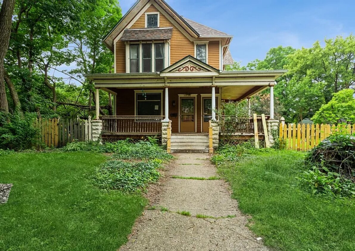 Foto principal - 421 S 3rd St