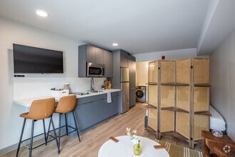 Interior Photo - Oslo