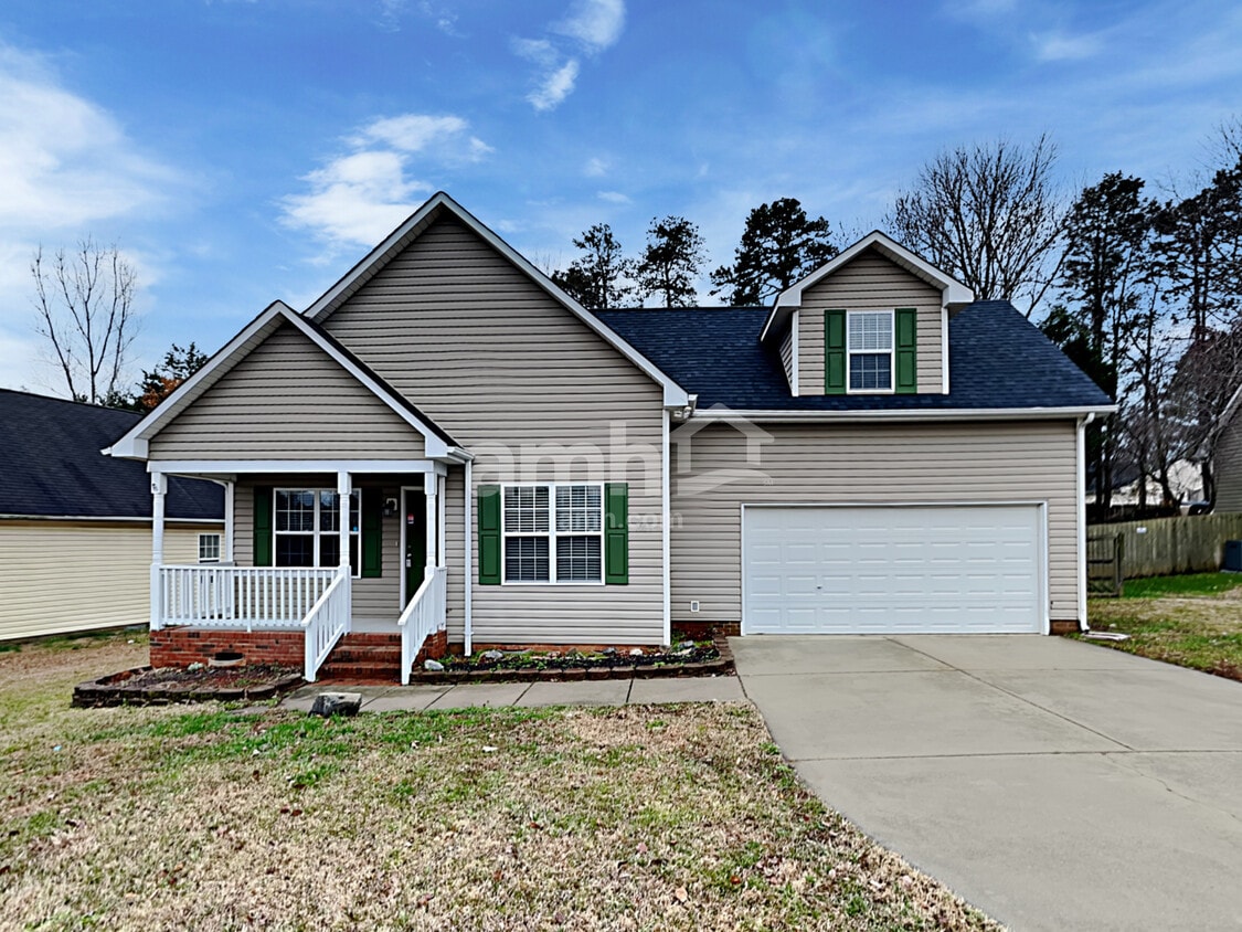 Foto principal - 1009 Loch Lomond Cir