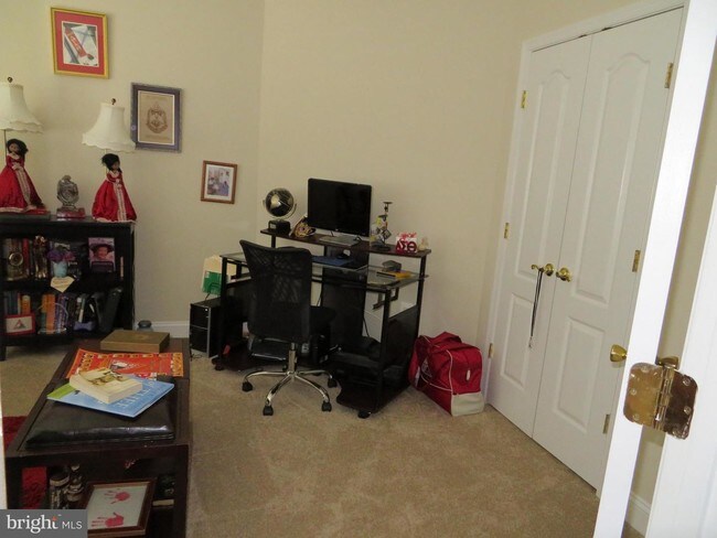 Building Photo - 5634 Tower Hill Cir
