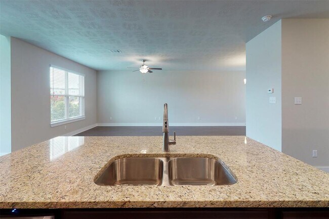 Building Photo - 2429 Chinook Way