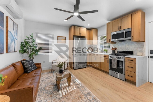 Building Photo - 6730 Mohawk St