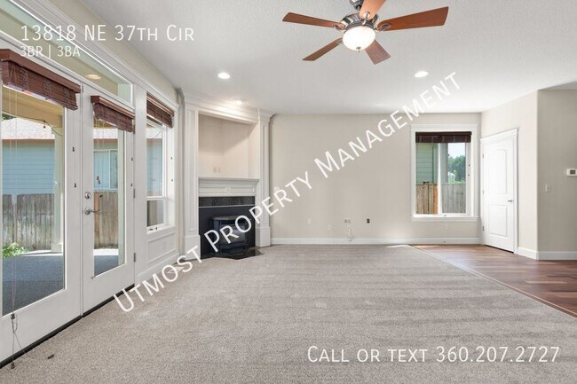 Building Photo - Custom built 3BD home with craftsmen quality