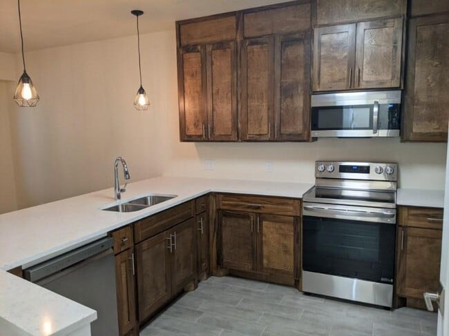Building Photo - Vineyard Crossing Apartments